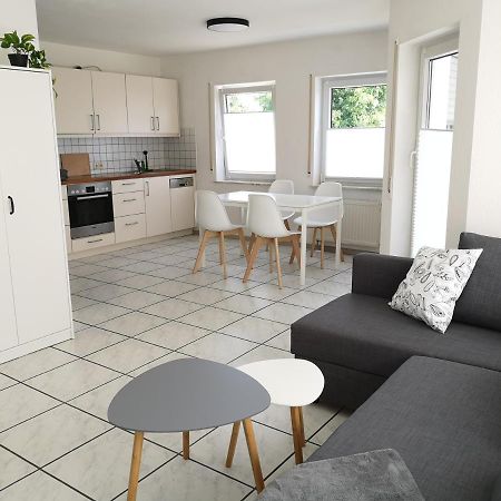 Familienfreundliche Ferienwohnung Mit Wohlfuehlbalkon Und Kostenlosem Parkplatz Nahe Messe Und Bodensee Meckenbeuren Exteriér fotografie