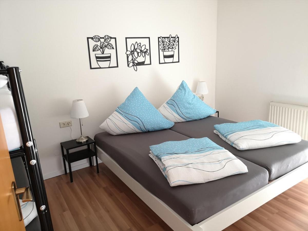 Familienfreundliche Ferienwohnung Mit Wohlfuehlbalkon Und Kostenlosem Parkplatz Nahe Messe Und Bodensee Meckenbeuren Exteriér fotografie