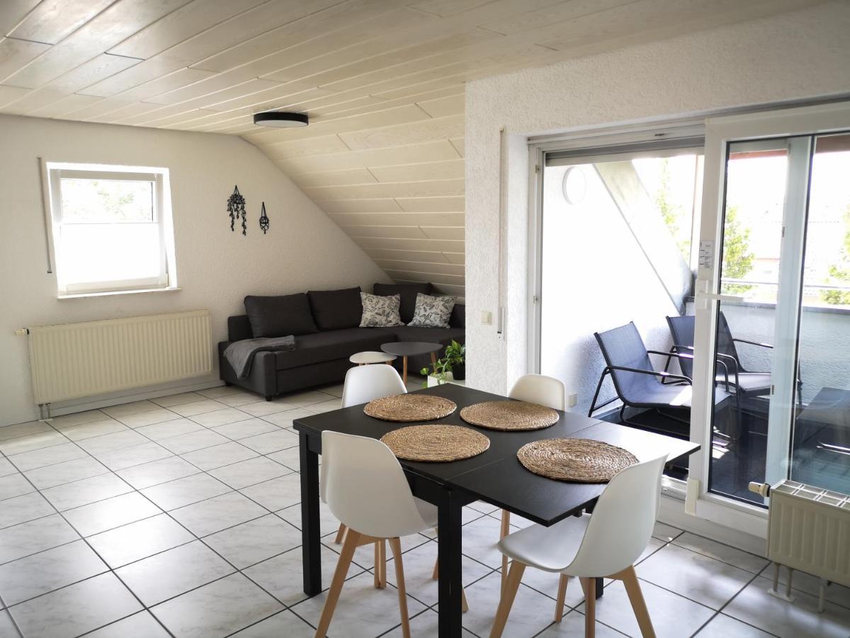 Familienfreundliche Ferienwohnung Mit Wohlfuehlbalkon Und Kostenlosem Parkplatz Nahe Messe Und Bodensee Meckenbeuren Exteriér fotografie