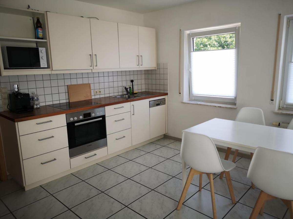 Familienfreundliche Ferienwohnung Mit Wohlfuehlbalkon Und Kostenlosem Parkplatz Nahe Messe Und Bodensee Meckenbeuren Exteriér fotografie