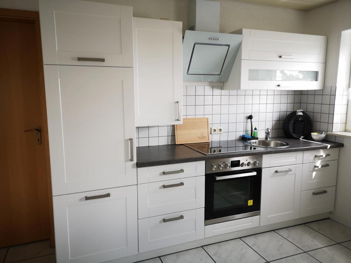 Familienfreundliche Ferienwohnung Mit Wohlfuehlbalkon Und Kostenlosem Parkplatz Nahe Messe Und Bodensee Meckenbeuren Exteriér fotografie